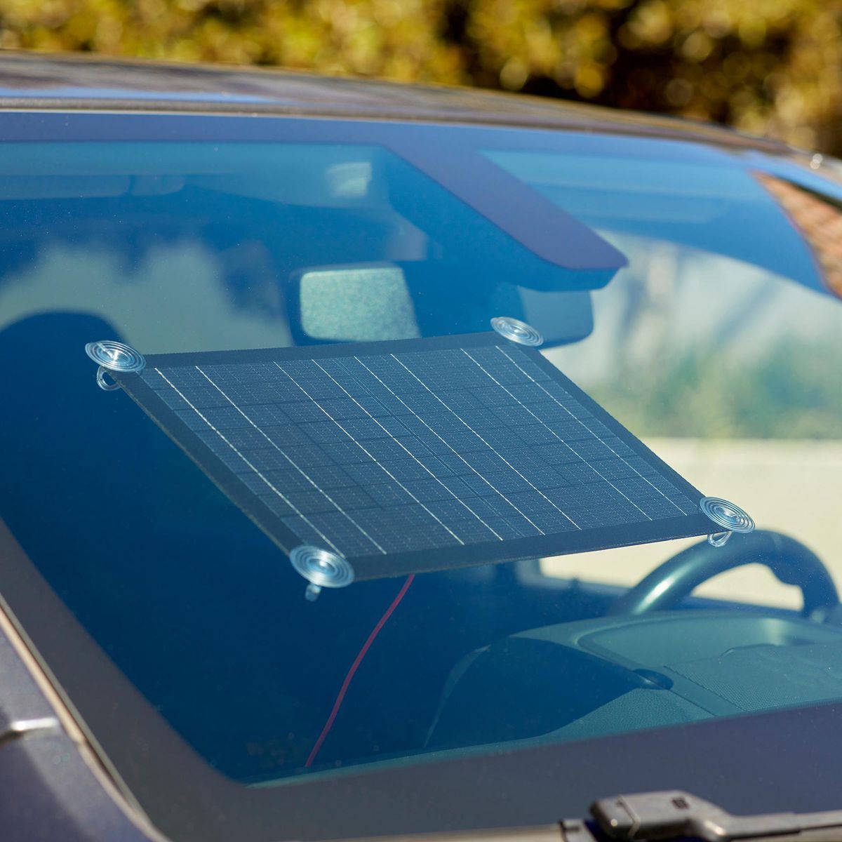 10 Watt Solar Trickle Charger E555389